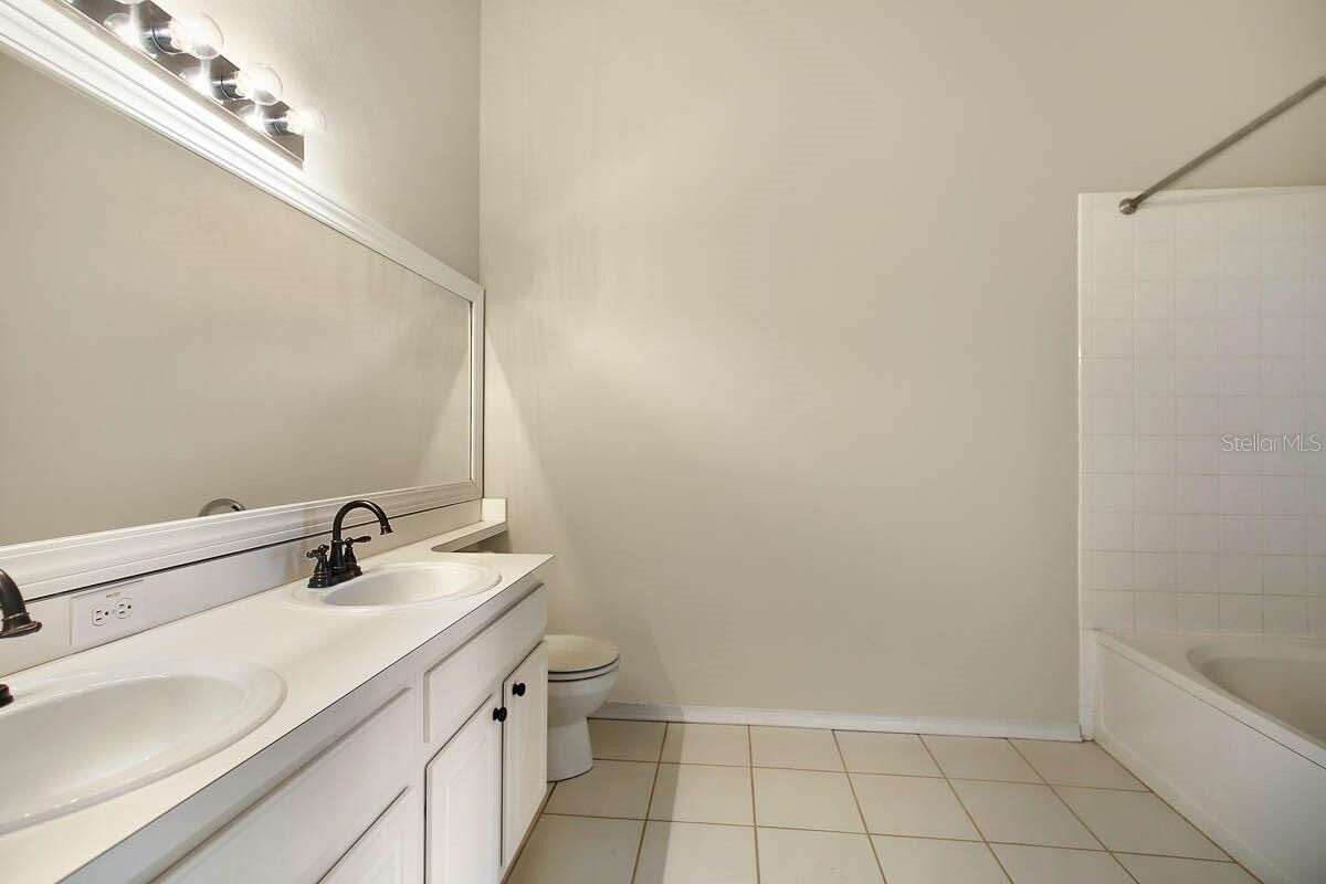 Building Photo - 2403 Lake Woodberry Cir