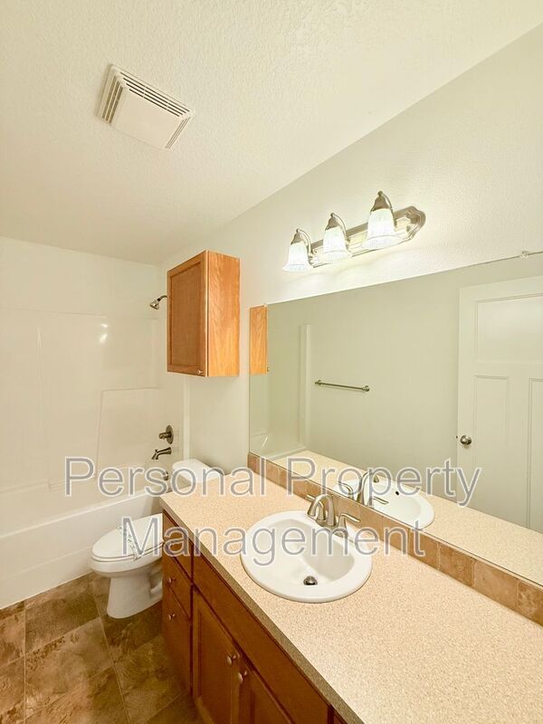 Building Photo - 3326 NW 47th Dr