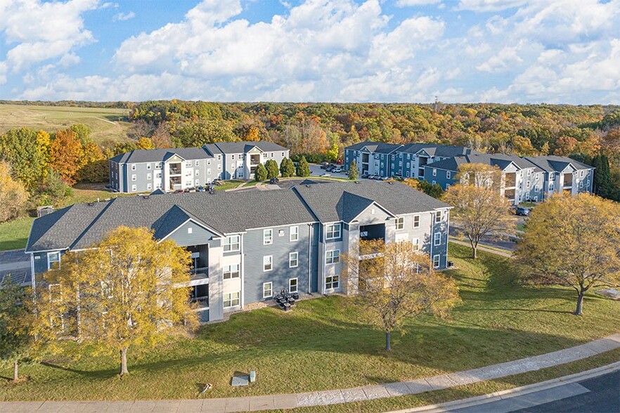 Building Photo - ASPEN BLUFF APARTMENTS