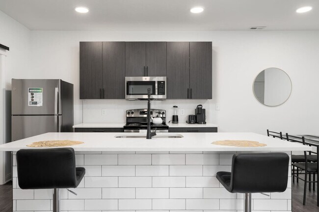 Building Photo - 5821 Elevated Way