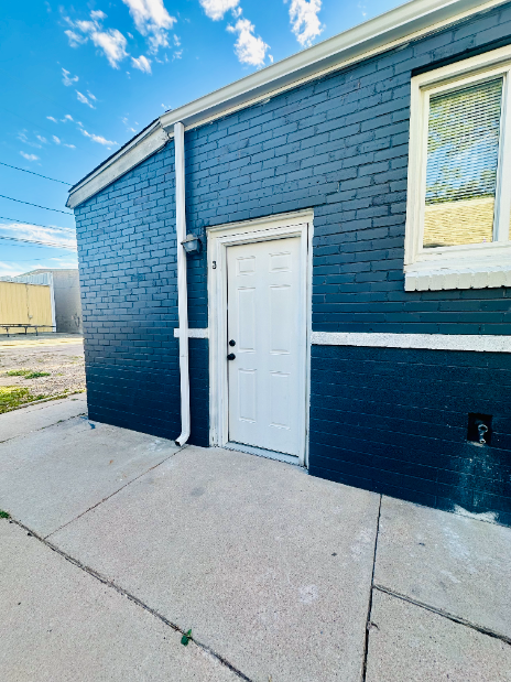 Primary Photo - Charming 1-Bedroom Gem in Cheyenne