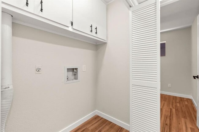 Building Photo - 41 Harbour Row Dr