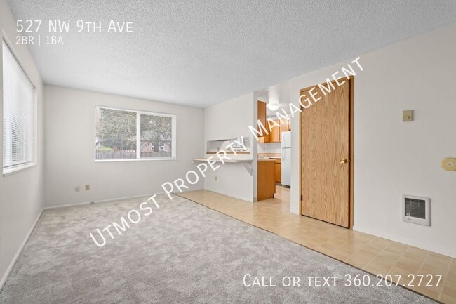 Building Photo - Very clean 2bd 1bath duplex near downtown ...