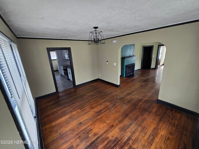 Building Photo - 41 Tallulah Ave