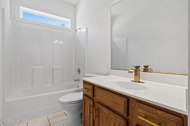 Building Photo - 943 Sandpiper Bay Dr SW