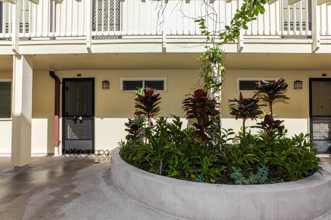 Building Photo - 350 Aoloa St