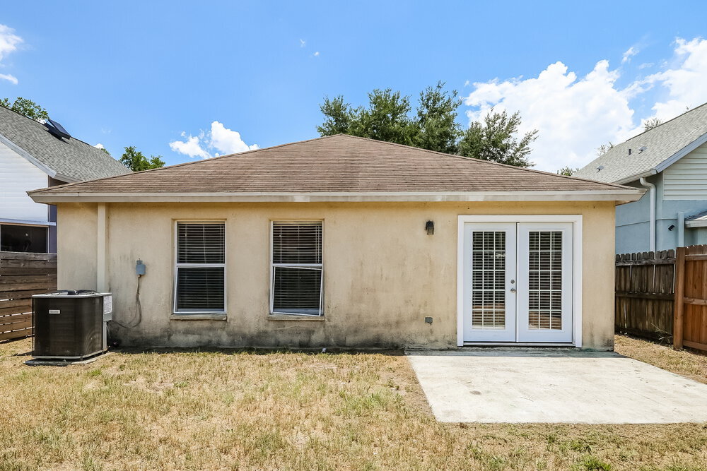 Building Photo - 10523 Lakeside Vista Dr