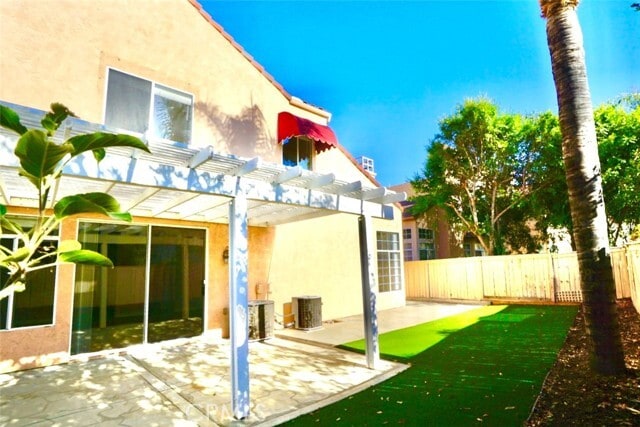 Building Photo - 39732 Via Las Palmas