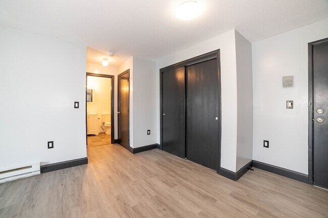 Building Photo - 80 Stanton St