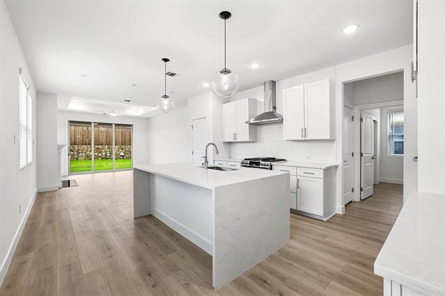 Building Photo - 619 Sagebrush Trl