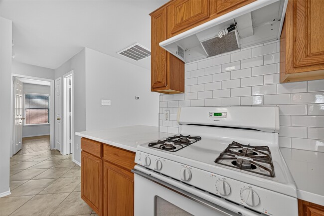 Building Photo - 7618 Village Mill Ln