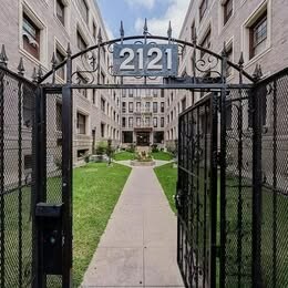 Building Photo - 2121 James M Wood Blvd