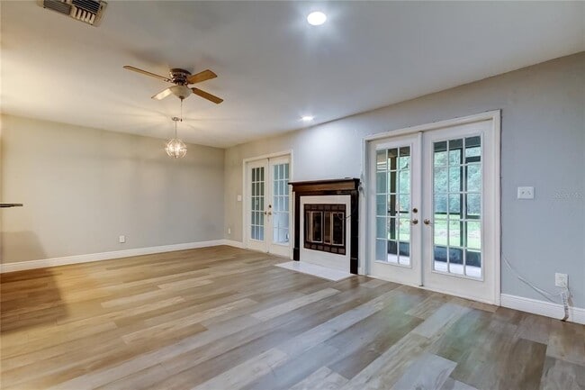 Building Photo - 4139 Brentwood Park Cir