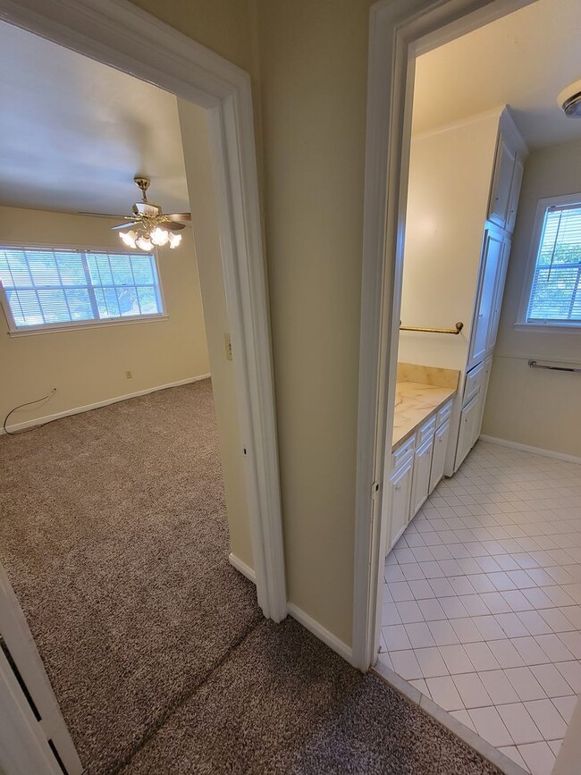 Building Photo - Bryan - 4 Bedroom - 2 bath - 2 story House with attached garage