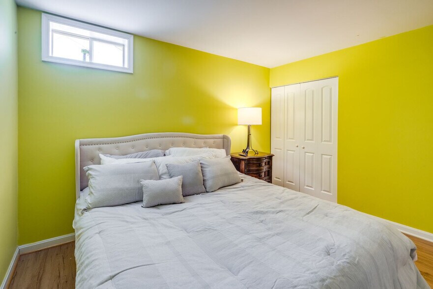 Building Photo - 8953 Birch Bay Cir