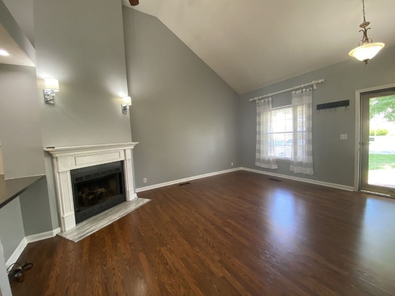 Building Photo - 141 Agee Cir E