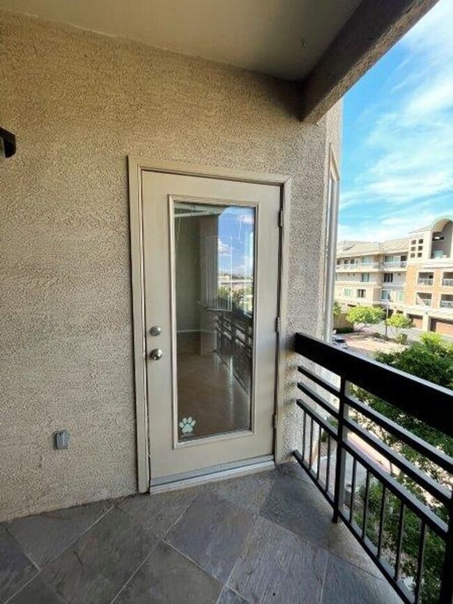 Building Photo - 431 W Rio Salado Pkwy #301 - Regatta. Pointe