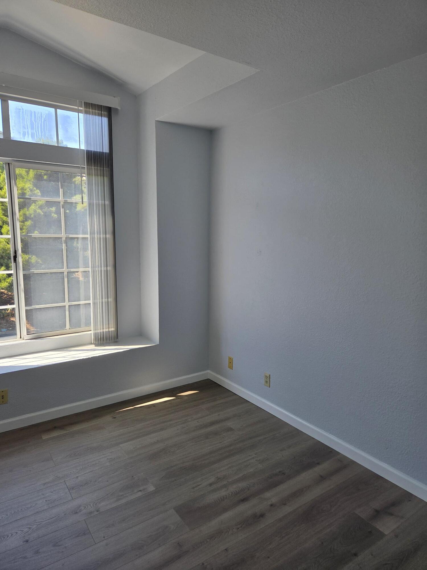 Building Photo - 431 Stinson St