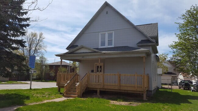 Building Photo - 1228 Prospect Ave