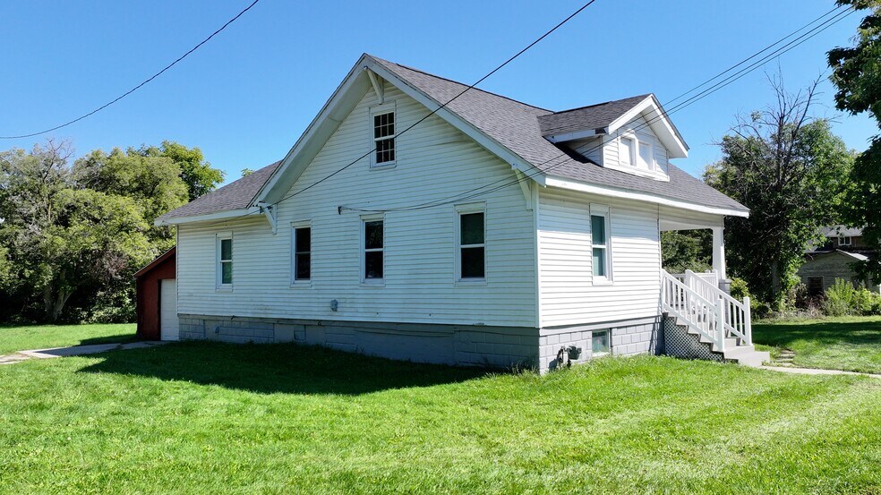 Building Photo - 2128 Fordney St