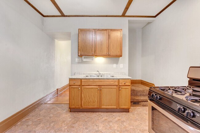Building Photo - Beautiful 1 Bed - 1 Bathroom Home for Rent...