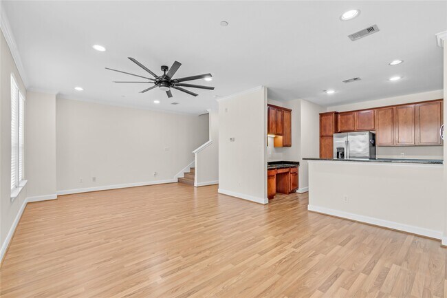 Building Photo - 3001 Murworth Dr