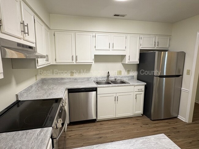 Building Photo - 306 Applecross Dr