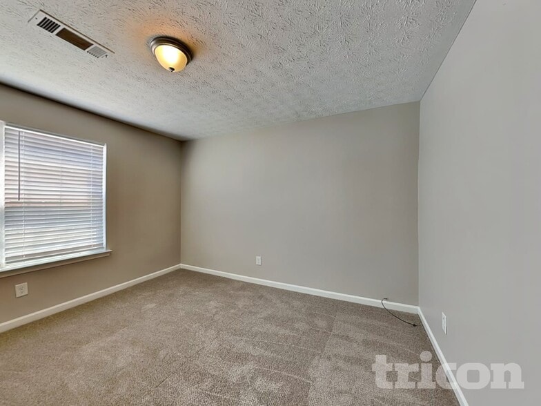 Building Photo - 201 Sandstone Dr