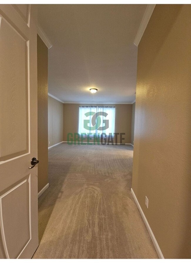 Building Photo - Spacious 4 Bedroom 3 Bath in Patterson! AV...