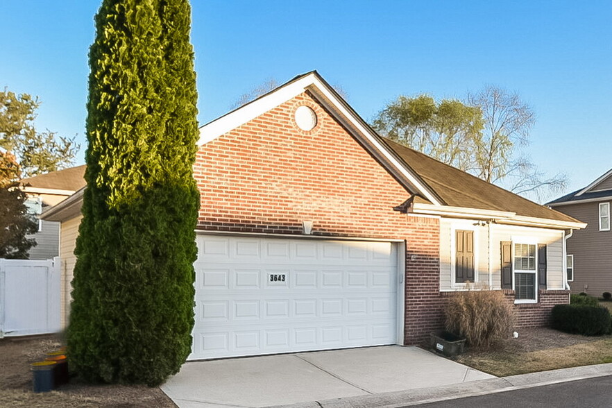 Building Photo - 3643 Roseman Landing