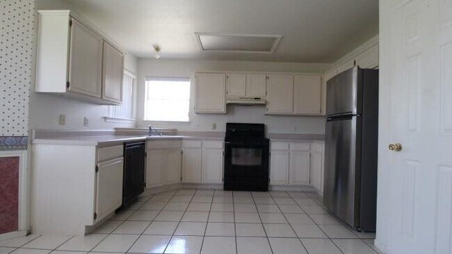 Building Photo - 4209 Adobe Dr