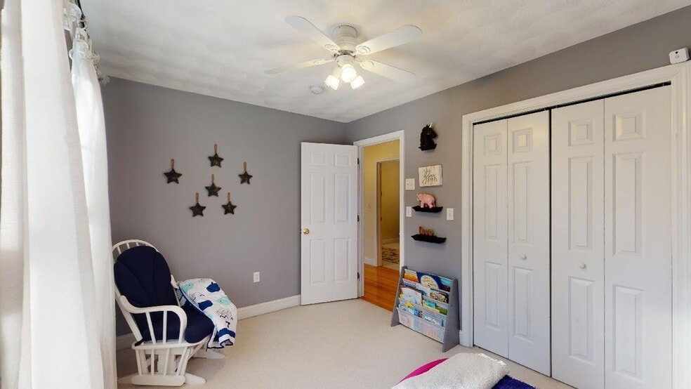 Building Photo - 89 Nashua Rd