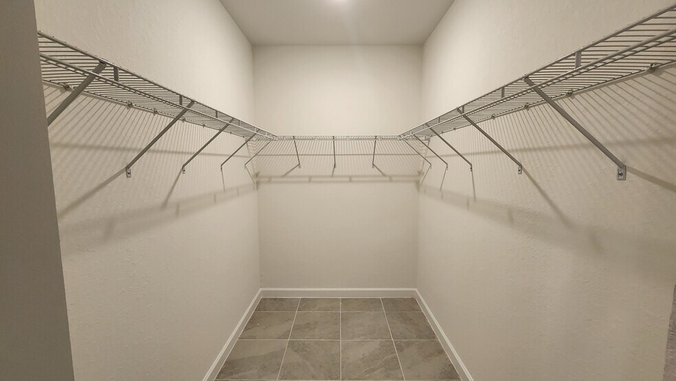 Building Photo - 2991 SE 23rd Ave