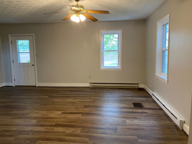 Building Photo - Coming soon! 4 Bedroom Farmhouse for Rent ...