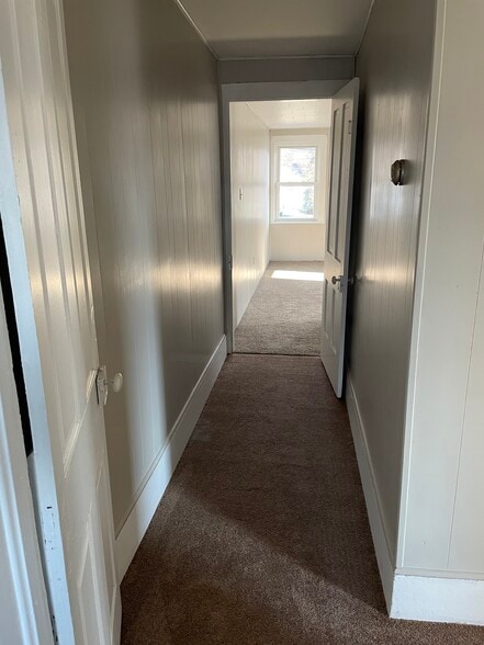 Building Photo - 303 N 3rd St