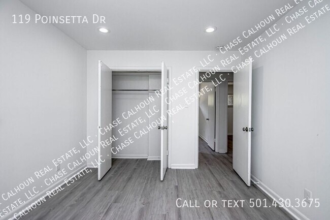 Building Photo - 119 Poinsetta Dr