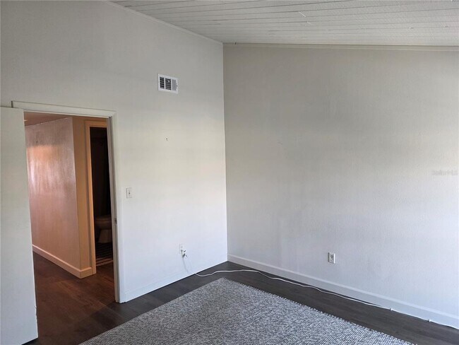 Building Photo - 507 Plaza Seville Ct