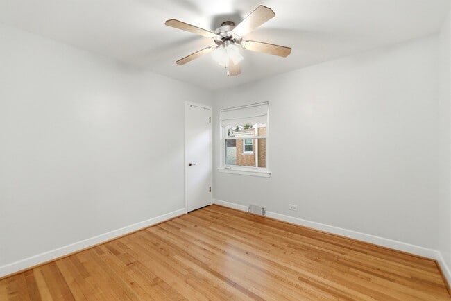 Building Photo - 4656 N Narragansett Ave