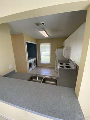 Building Photo - 1065 Antigua Cir