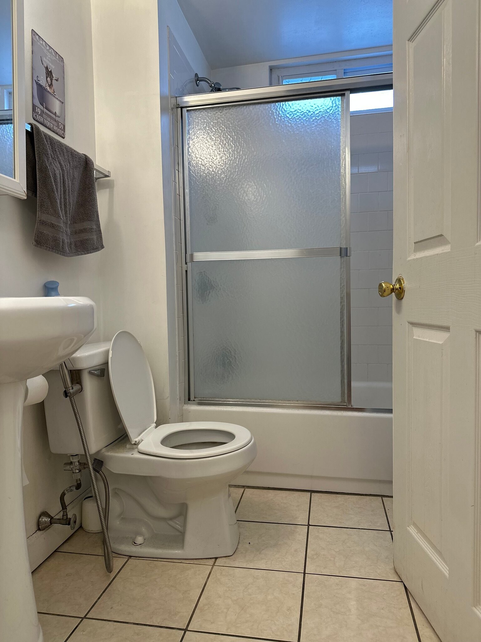 Building Photo - 27 Brackett St