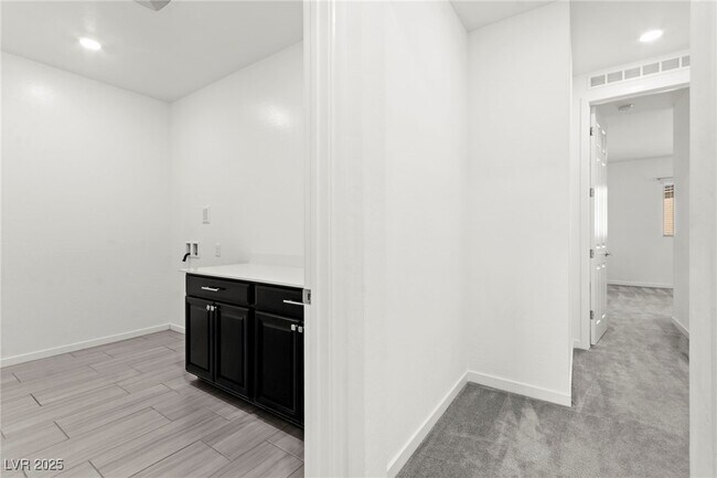 Building Photo - 767 Tallgrass St