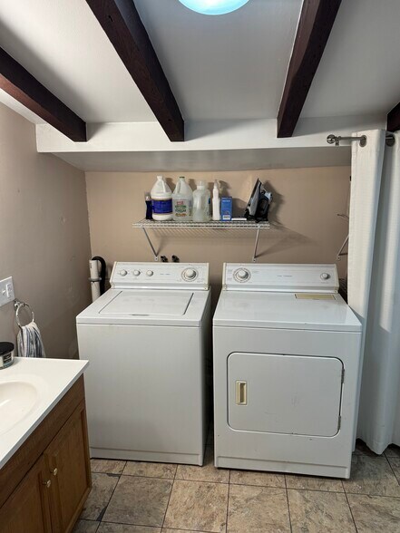 Washer & Dryer - 31 Walling Rd