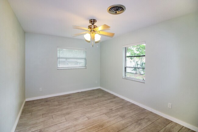 Building Photo - 1616 Jupiter Rd