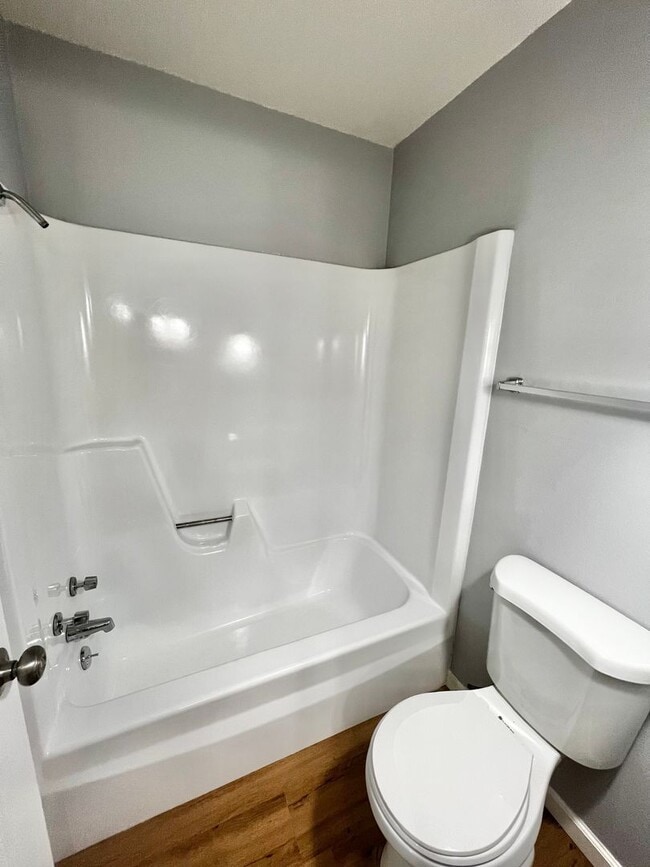 Building Photo - Myers Court