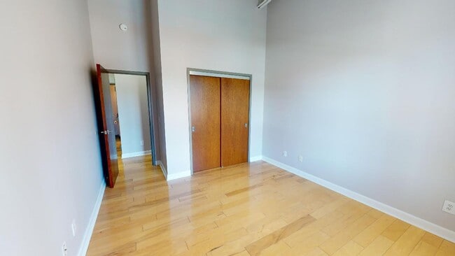 Building Photo - 769 N High St