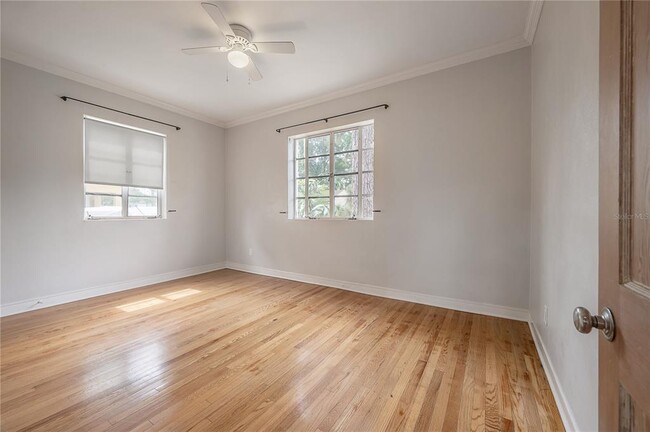 Building Photo - 325 W Rio Vista Ct