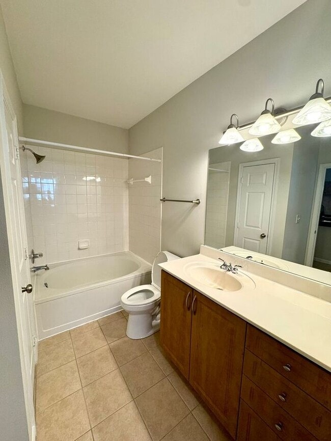 Building Photo - 12945 Centre Park Cir
