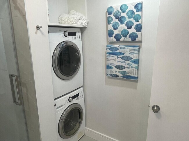 Building Photo - 9319 Pecky Cypress Ln