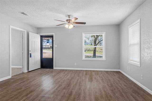 Building Photo - 2118 Lee Ave