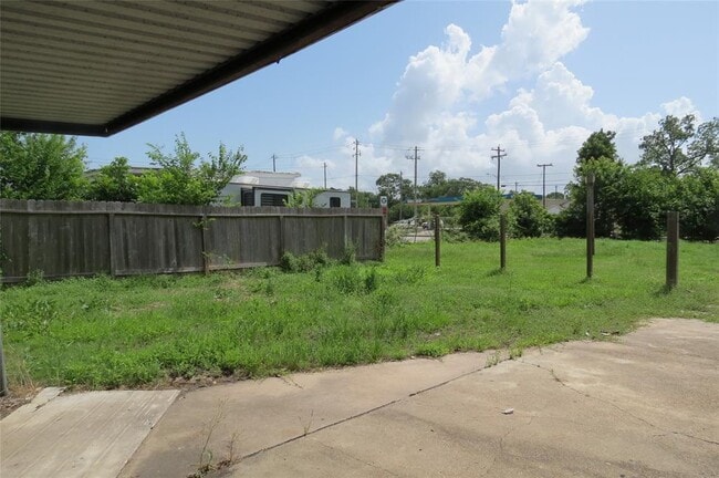 Building Photo - 7949 Lockwood Dr